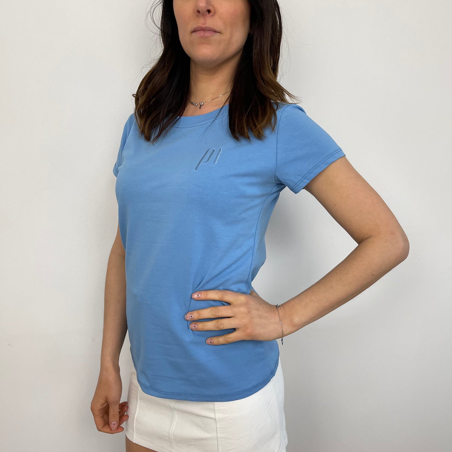 T-shirt azzurra con ricamo logo Penelope Milano
